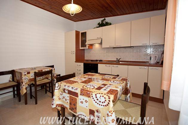 Apartments Milana Tučepi Extérieur photo